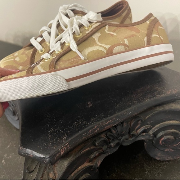 Coach Lace Up Sneakers, 7 1/2, EUC - Picture 8 of 8
